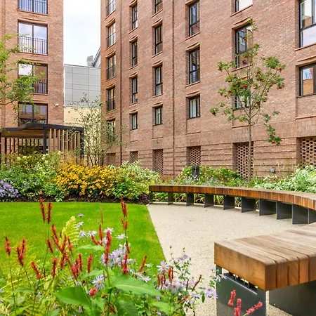 24 Hudson Quarter Apartment
