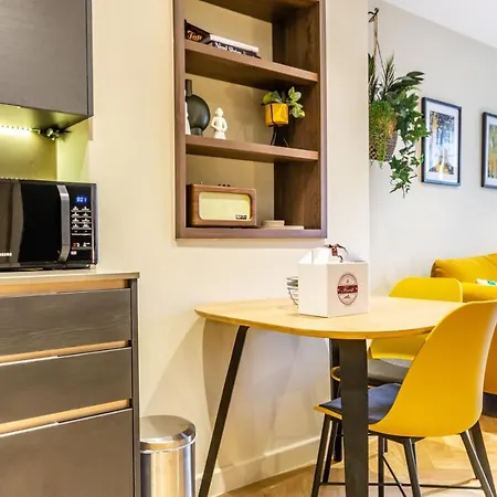 Apartment 24 Hudson Quarter